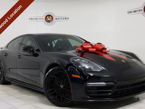 Used 2020 Porsche Panamera GTS image 1