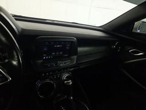 Used 2019 Chevrolet Camaro LT RWD image 8