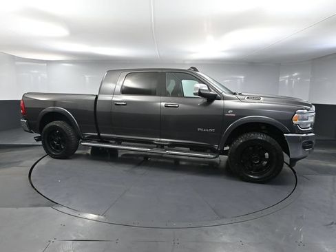 Used 2022 RAM 3500 Laramie AWD/4WD image 3