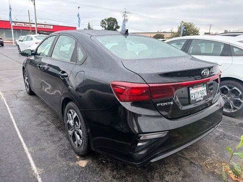 Used 2020 Kia Forte LXS FWD image 5