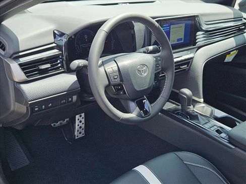 New 2025 Toyota Camry SE FWD image 3