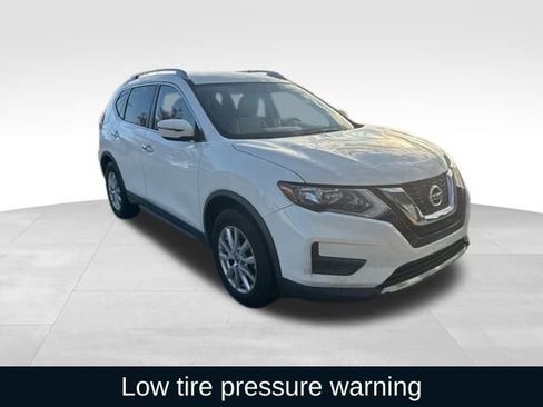 Used 2017 Nissan Rogue SV image 9