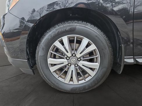 Used 2017 Nissan Pathfinder SL w/ SL Premium Package image 14