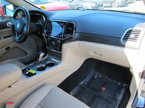 Used 2020 Jeep Grand Cherokee Limited w/ Luxury Group II image 11