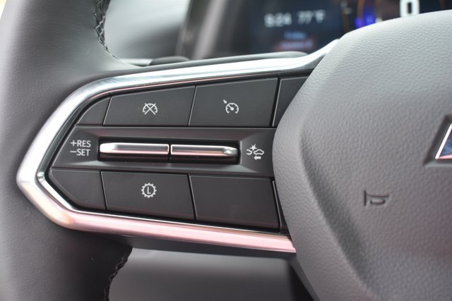 New 2027 Chevrolet Equinox LT w/ Safety and Technology Package FWD image 19