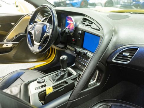 Used 2014 Chevrolet Corvette Stingray Coupe image 11