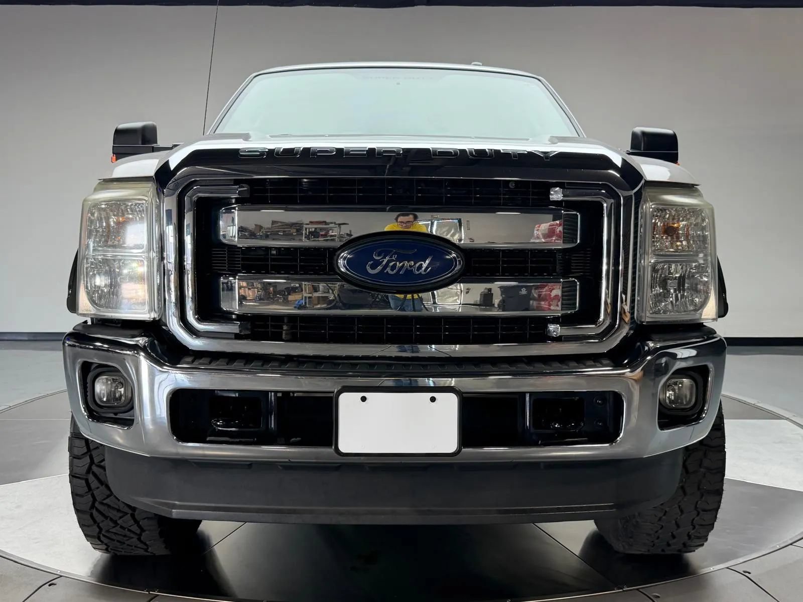Used 2014 Ford F250 Lariat w/ Lariat Ultimate Package AWD/4WD image 3