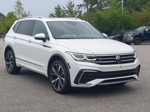 Used 2024 Volkswagen Tiguan SEL R-Line AWD/4WD image 1