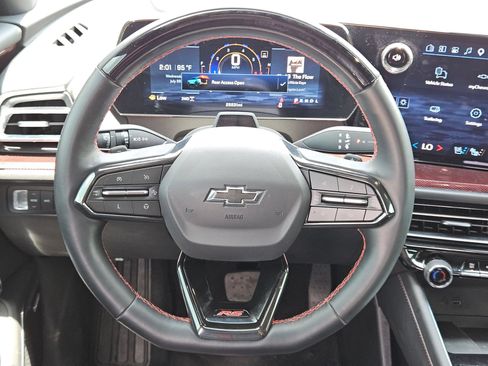 Certified 2025 Chevrolet Traverse RS w/ LPO, Floor Liner Package AWD/4WD image 23