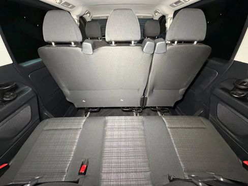 Used 2016 Mercedes-Benz Metris Passenger w/ Driver Efficiency Package image 15