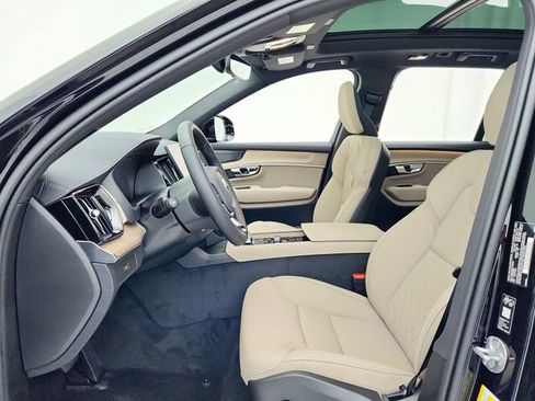 New 2026 Volvo XC90 B5 Plus image 21