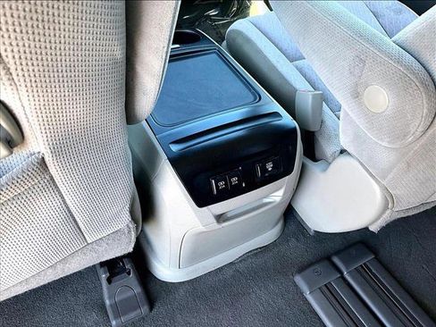 Used 2020 Toyota Sienna LE w/ LE Preferred Package image 22