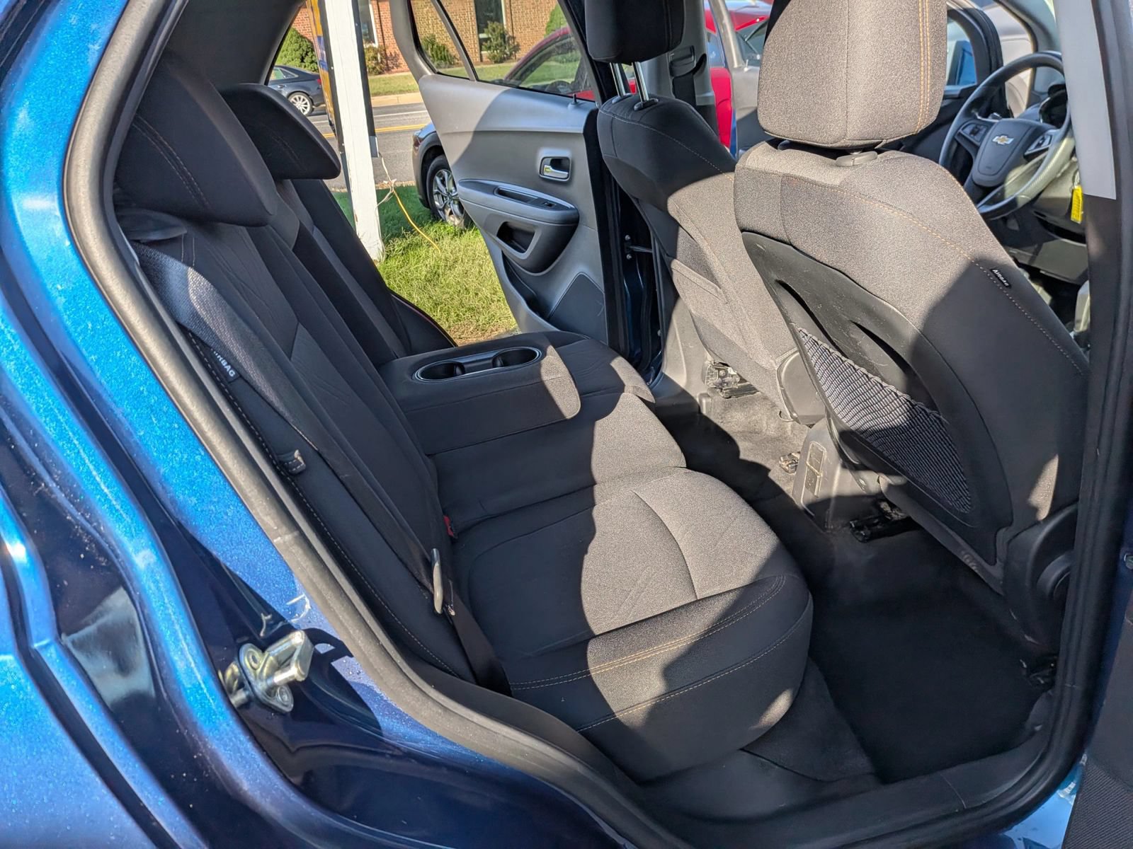 Used 2020 Chevrolet Trax LT FWD image 32