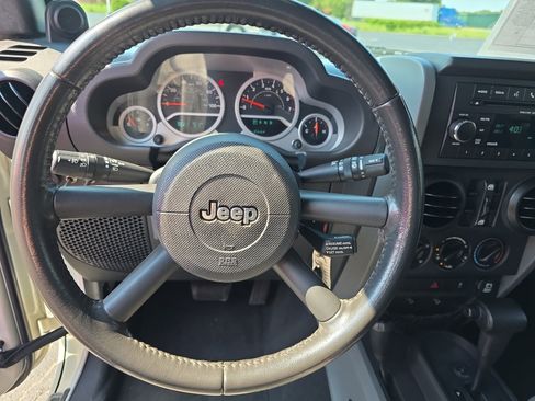 Used 2010 Jeep Wrangler Unlimited Sport AWD/4WD image 18