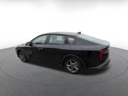 Used 2025 Kia K4 LXS image 10