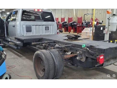 Used 2022 RAM 5500 Tradesman w/ Safety Group AWD/4WD image 4