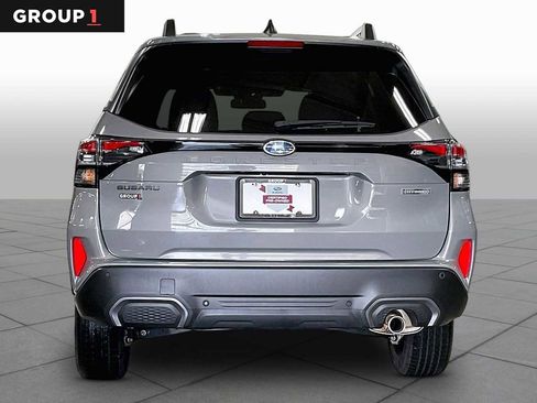Used 2025 Subaru Forester Limited AWD/4WD image 5