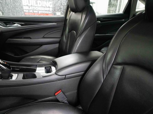 Used 2018 Buick LaCrosse Essence FWD image 10