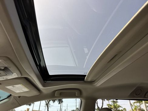 Used 2020 Toyota Sienna XLE w/ XLE Navigation Package FWD image 51
