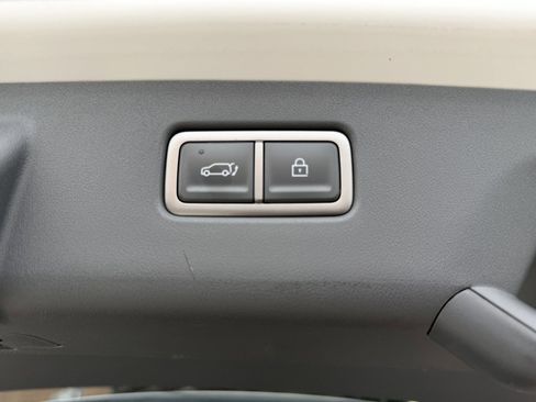 Used 2026 Kia EV9 Wind image 40