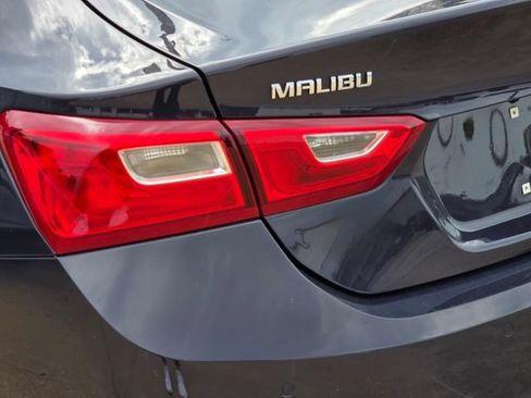 Used 2025 Chevrolet Malibu LS FWD image 7