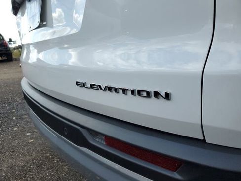 New 2026 GMC Acadia Elevation image 9