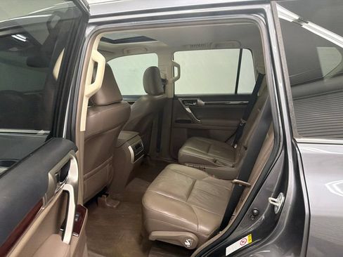 Used 2017 Lexus GX 460 AWD/4WD image 22