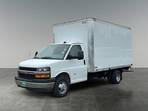 New 2025 Chevrolet Express 3500 Work Van w/ Power Convenience Package image 3