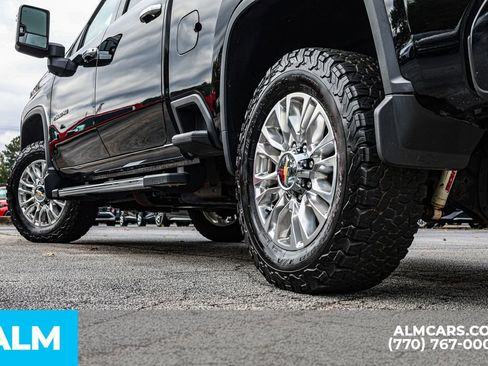 Used 2023 Chevrolet Silverado 2500 High Country image 17