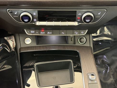 Used 2023 Audi Q5 2.0T Premium w/ Convenience Package AWD/4WD image 18