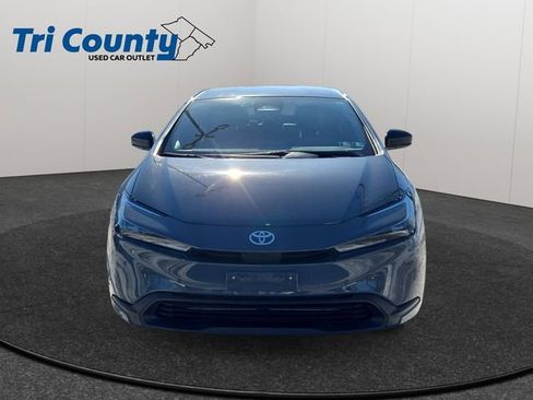 Used 2025 Toyota Prius LE image 2