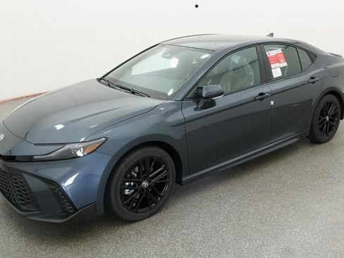 New 2026 Toyota Camry SE w/ Convenience Package FWD image 1