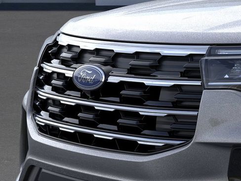 New 2026 Ford Explorer Active w/ Active Comfort Package AWD/4WD image 17