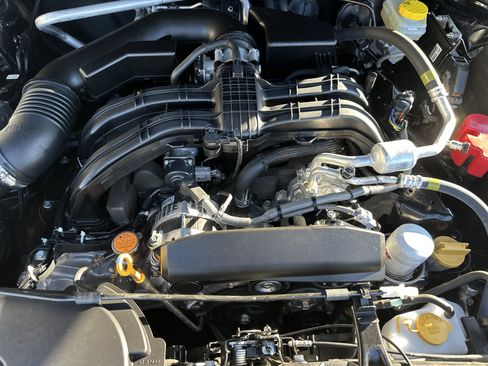 Used 2024 Subaru Crosstrek 2.5i Wilderness image 9