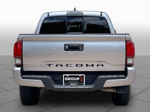 Used 2018 Toyota Tacoma SR w/ SR Convenience Package RWD image 5