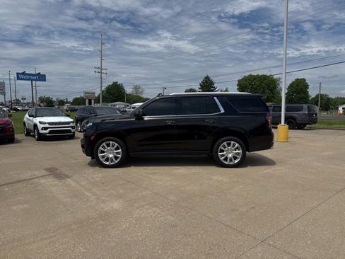 Used 2021 Chevrolet Tahoe High Country w/ Premium Package 2 AWD/4WD image 4
