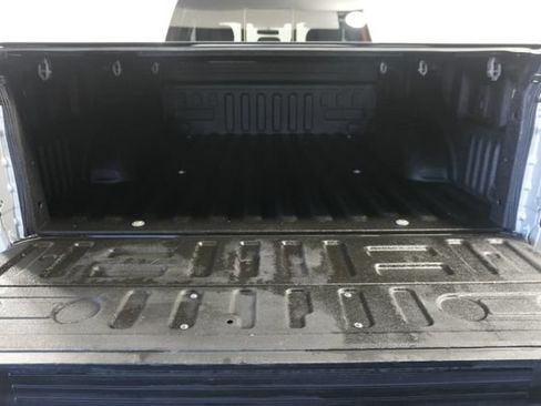 Used 2018 Ford F150 XLT w/ Equipment Group 302A Luxury AWD/4WD image 9