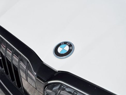 Used 2026 BMW 550e xDrive AWD/4WD image 7
