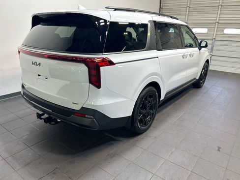 Used 2026 Kia Carnival SX FWD image 3