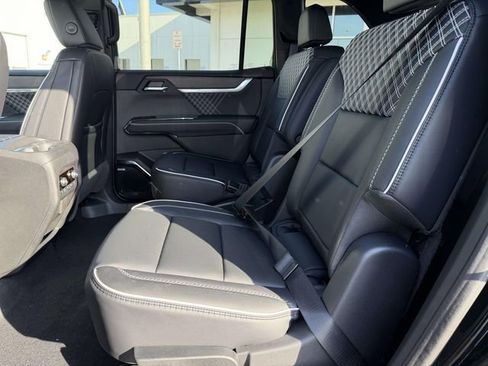 New 2026 GMC Acadia Denali w/ Super Cruise Package FWD image 8