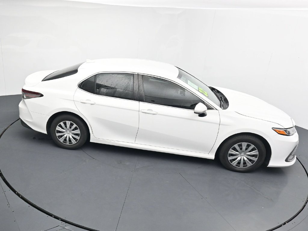 Used 2022 Toyota Camry LE FWD image 17