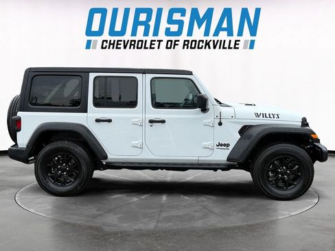Used 2022 Jeep Wrangler Unlimited Willys image 7