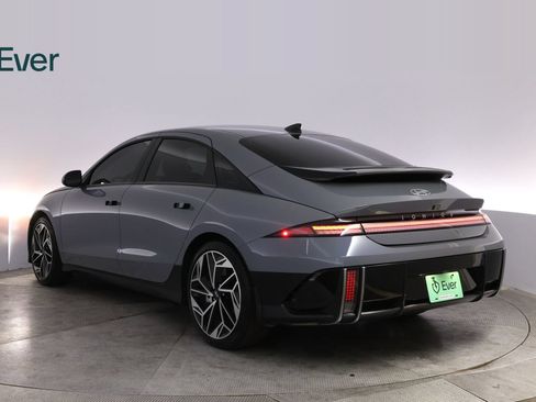 Used 2024 Hyundai Ioniq 6 Limited RWD image 17