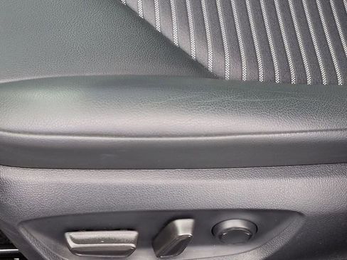 Used 2024 Toyota Camry SE w/ Convenience Package image 17