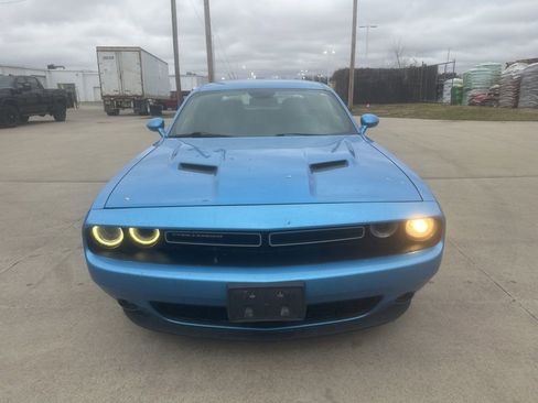 Used 2015 Dodge Challenger SXT Plus image 4