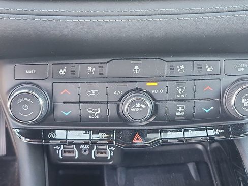 Certified 2021 Dodge Durango Citadel w/ Premium Entertainment Group RWD image 7