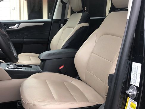 Used 2021 Ford Escape SEL w/ Technology Package FWD image 24