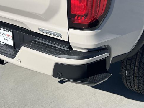 New 2026 GMC Canyon Elevation image 28