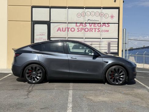 Used 2023 Tesla Model Y Performance AWD/4WD image 7