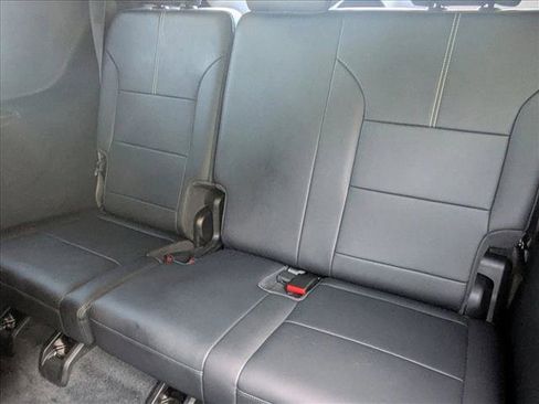 Used 2024 GMC Acadia Elevation image 18